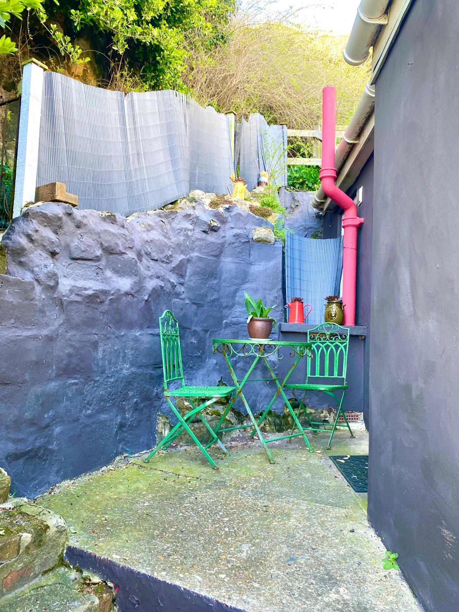 Apartmán Pop Art Pad Heart Of Old Town With Parking! Hastings Exteriér fotografie